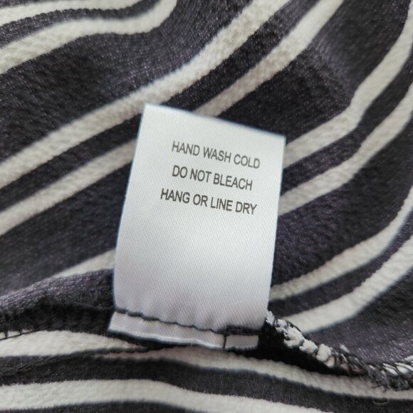 Striped Bell Sleeve Wrap Top Mediumβ Black White Boho Flowy Goth Chloe & Katie - Picture 10 of 13